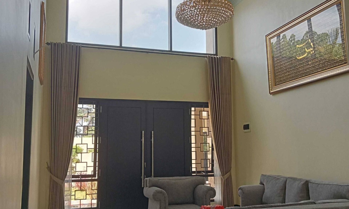 Jember Hotel | EXPRESS O 91708 Rumah Sriwijaya 12a Syariah