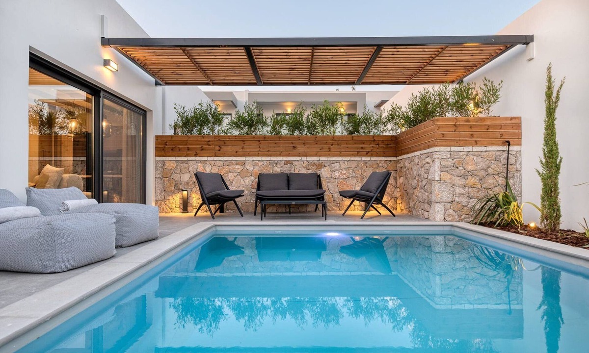 Preveza Villa | Exquisite Preveza Villa | Villa Eterna | 3 Bedrooms | Veranda with Private Pool