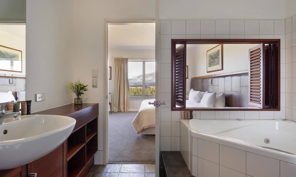 Windwhistle Hotel | Fable Terrace Downs Resort by Mgallery