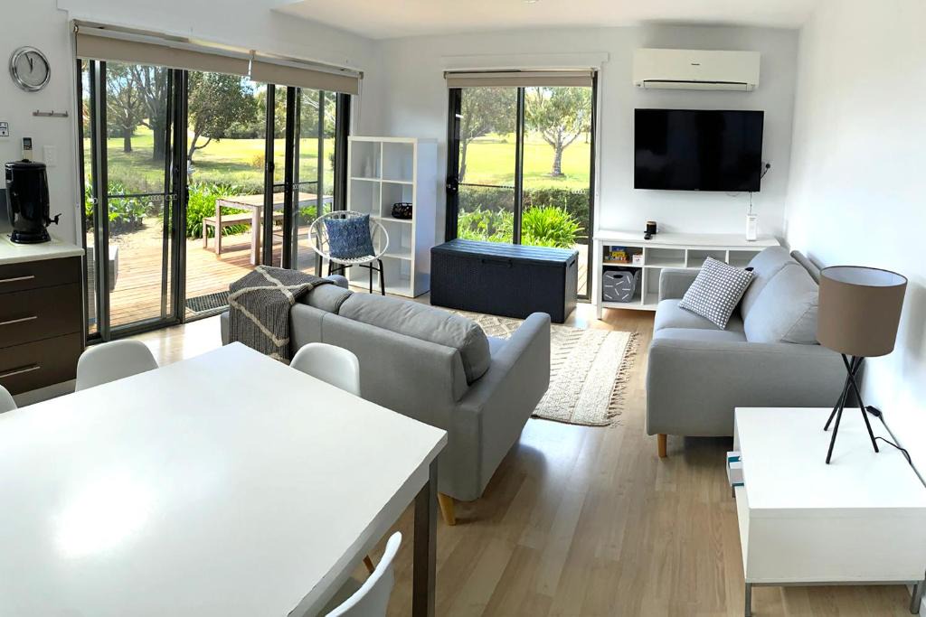 Coles Bay House | Fairways 2