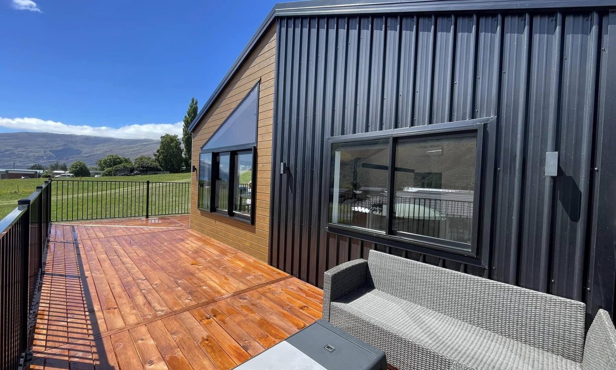 Kingston House | Family Friendly Bach