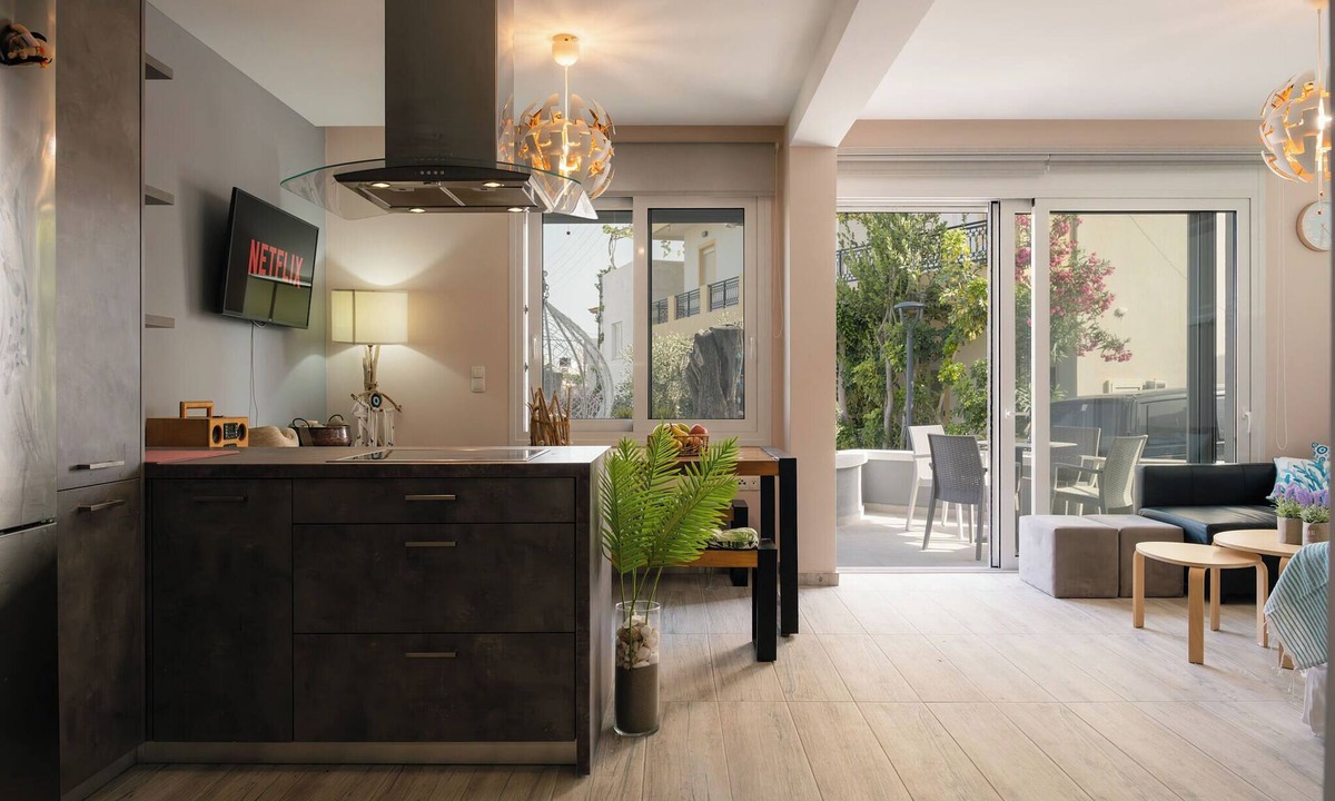 Arvi Villa | Family sized condo. Fully equipped.5 min from the beach. Pet friendly.