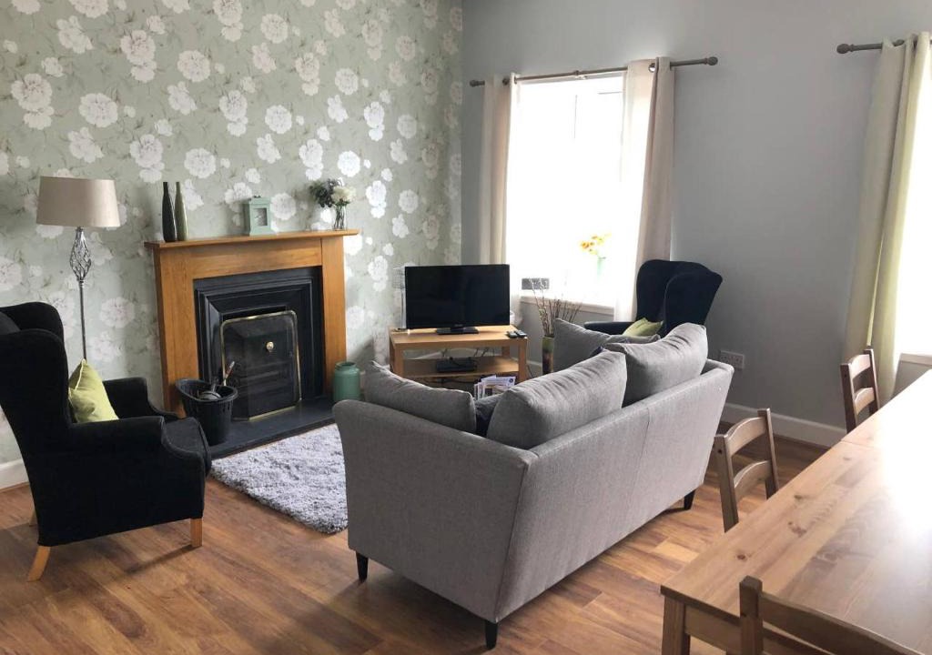 Duns Apartment | Farm cottage with Real coal fire