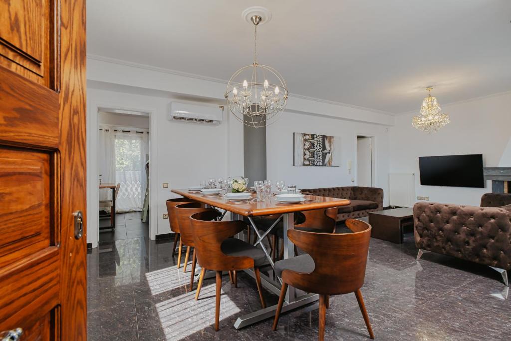 Acharnes Apartment | Filippos Acharnes Elegance