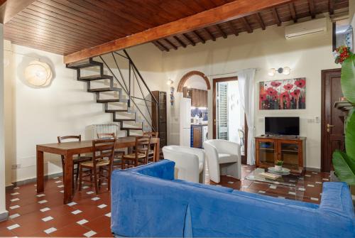 Santo Spirito Apartment | Florence Slow-Life Flat in Oltrarno