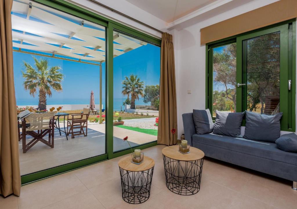 Alikanas Apartment | Gaia Beach House