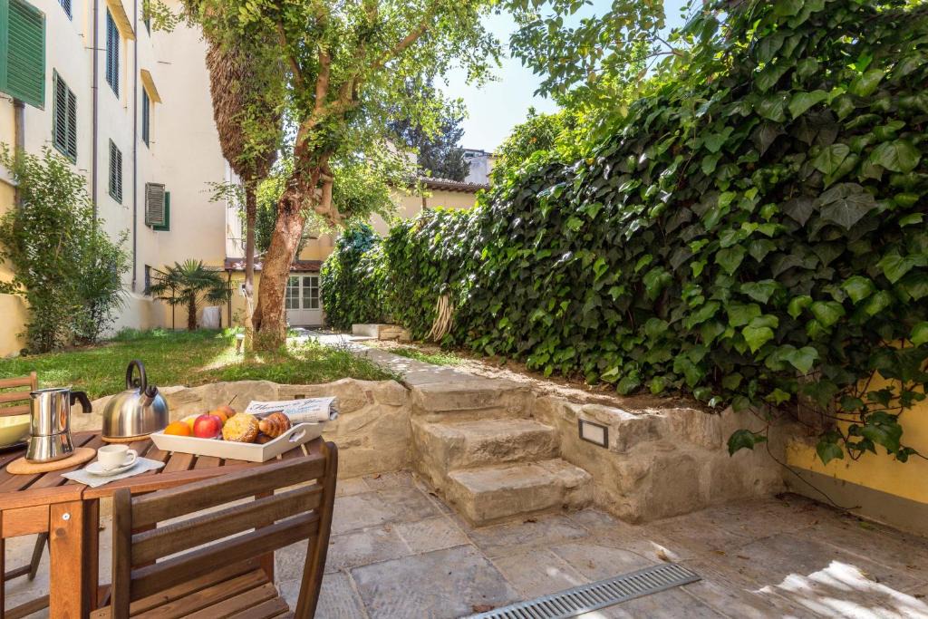 San Lorenzo Apartment | Garden Charming Niche