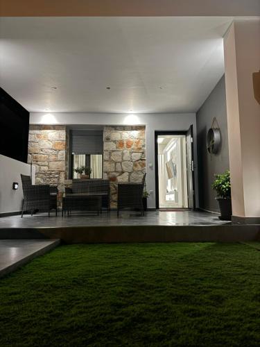Vonitsa Apartment | George luxury stone apartment