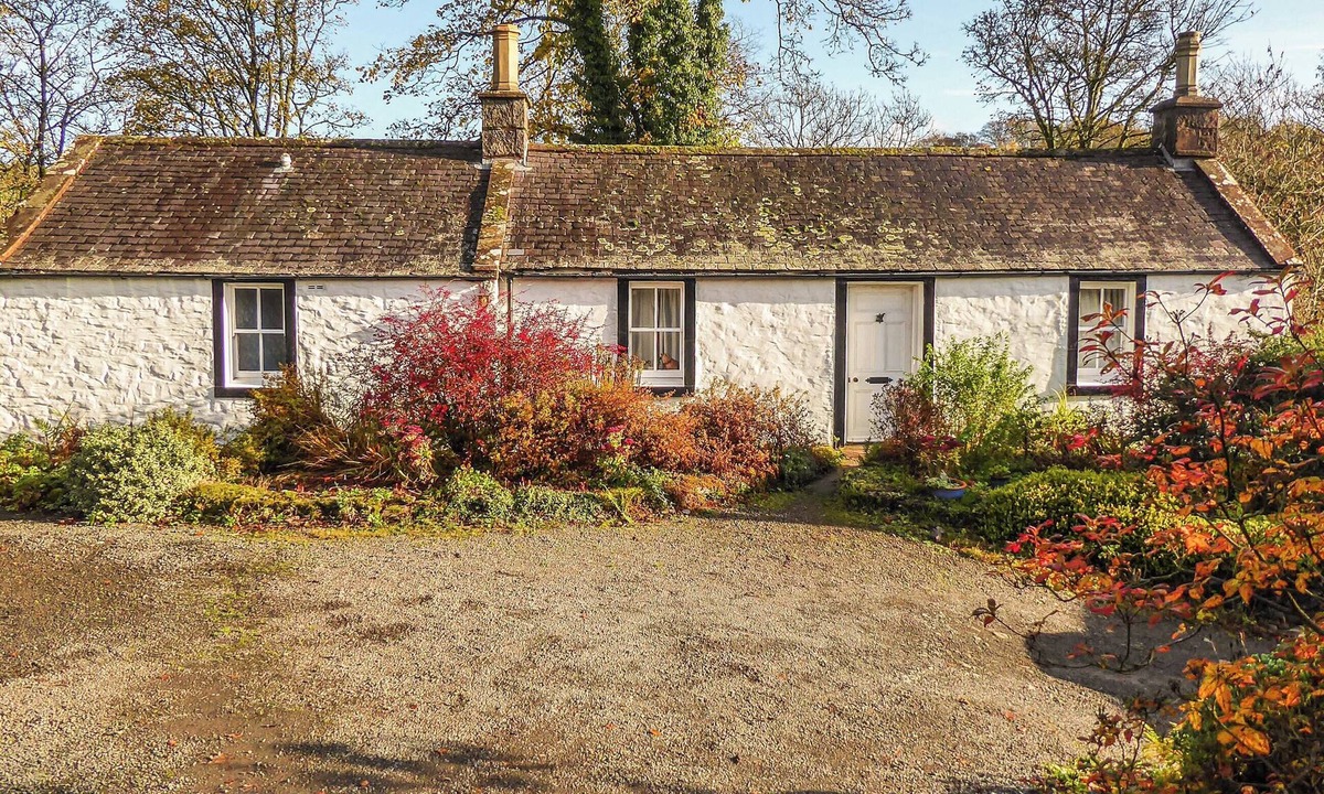 Lockerbie Cottage | Get away from it all with a relaxing break in the beautiful countryside.