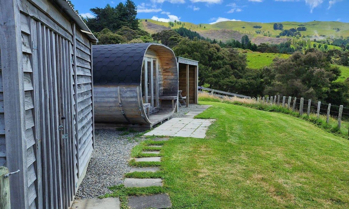 Solway Cabin | Gladstone Glamping Hut