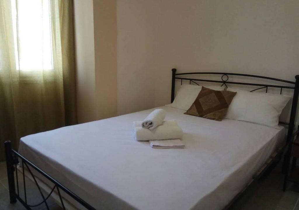 Skaramangas Hotel | Glaros