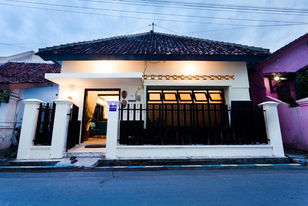 Banyuwangi Hostel | Good Feeling