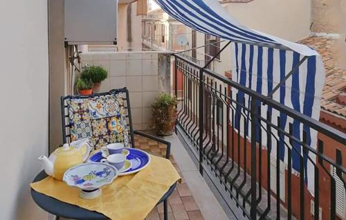 Spadafora Apartment | Gorgeous Apartment In Spadafora With Kitchen