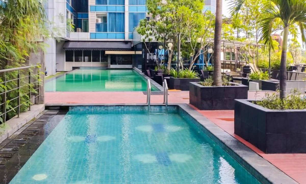 Jatinegara Apartment | Great City View Studio At Tamansari The Hive Apartment