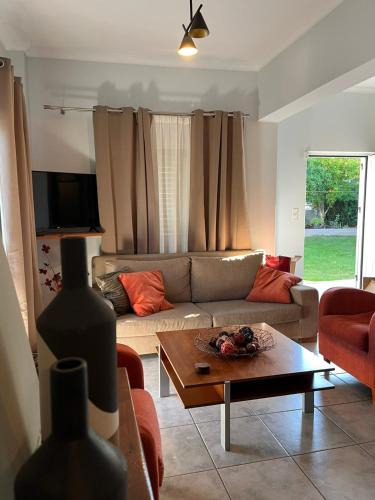 Chalcis Villa | H&V suite home