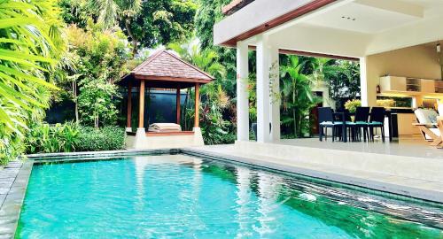 Sunset Road Villa | Harmoni Villa Plawa