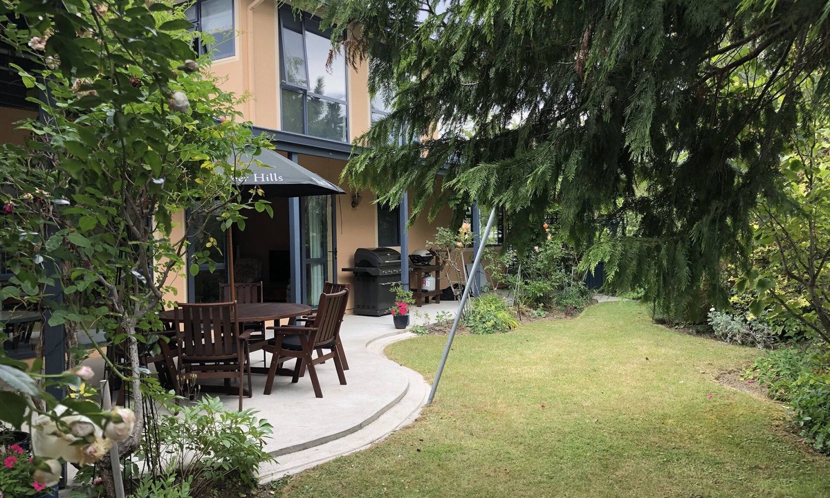 Clyde House | Haven@Clyde - Large Family Holiday Home - Free Wifi