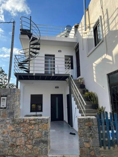Sissi Apartment | Helios Stays - Sisi Private Apartments