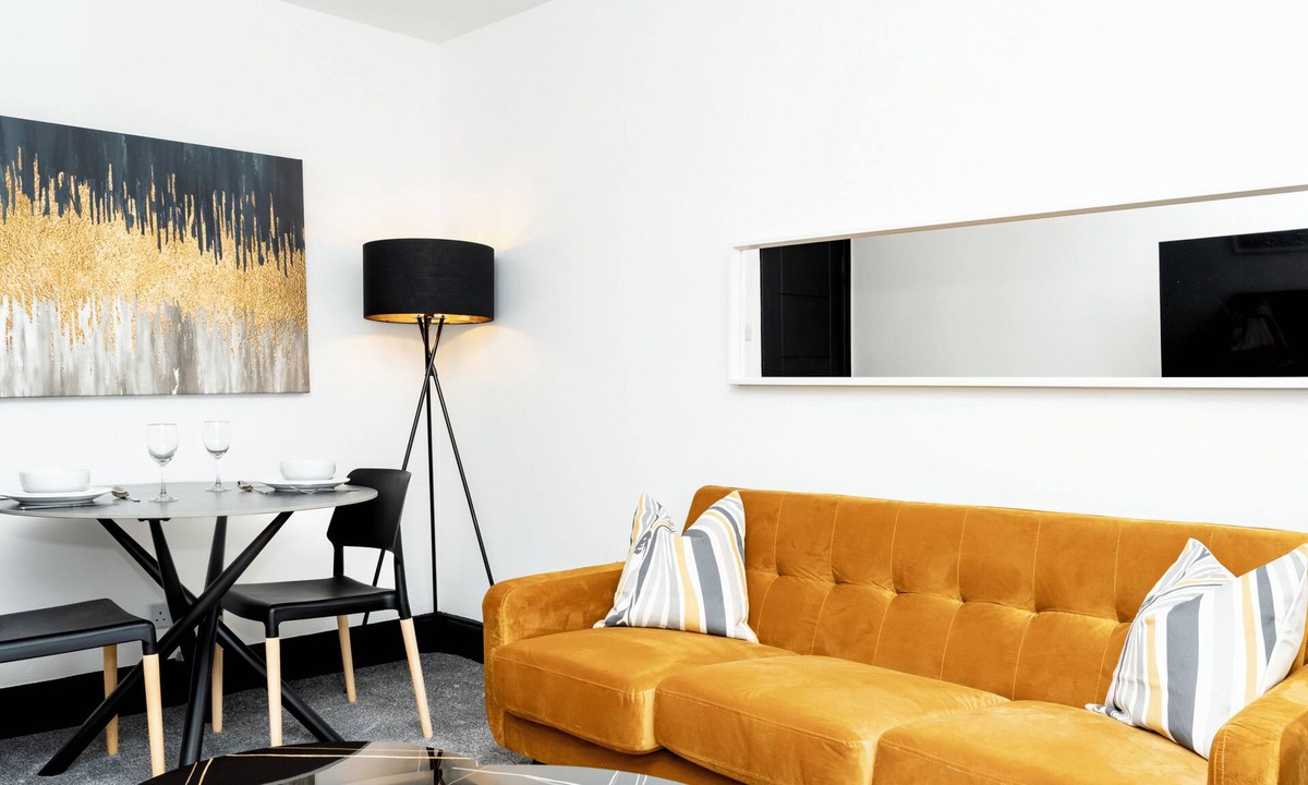 Dundee Apartment | Hilltown by Central Serviced Apartments