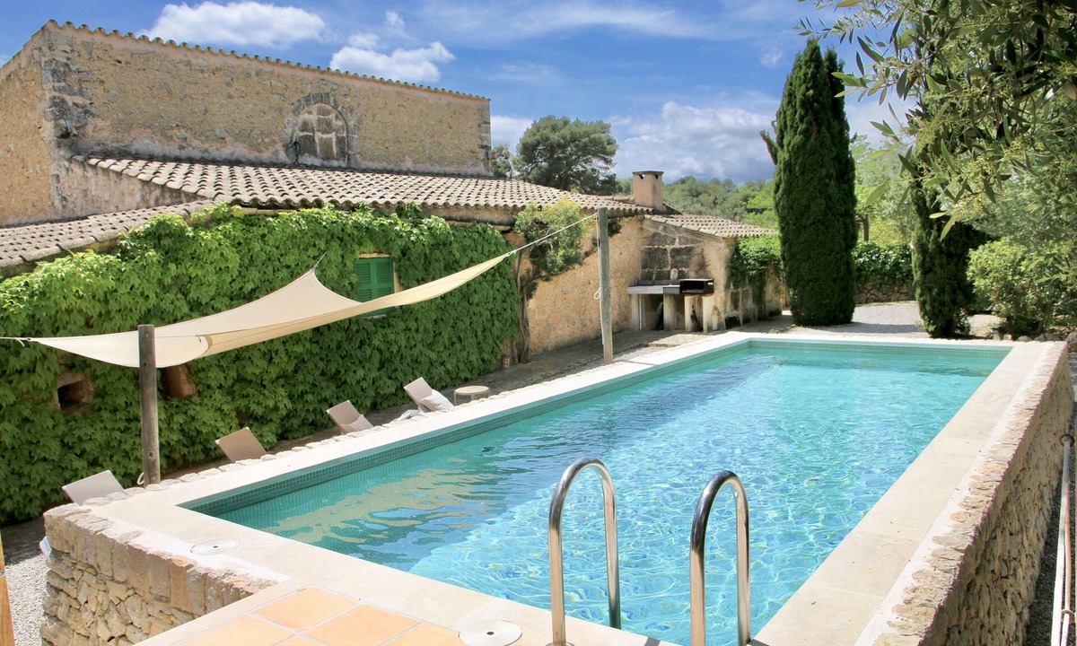 Manacor House | Historic finca, pool, rustic kitchen, tranquillity, close to the beach