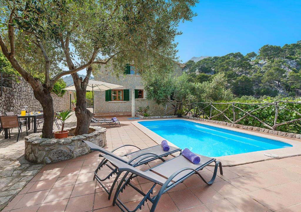 Selva House | Holiday Home Es Barracar by Interhome