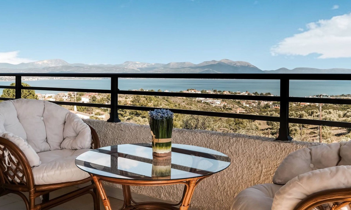 Tanagra Cottage | Holiday villa with incredible sea view in Paralia Avlidas
