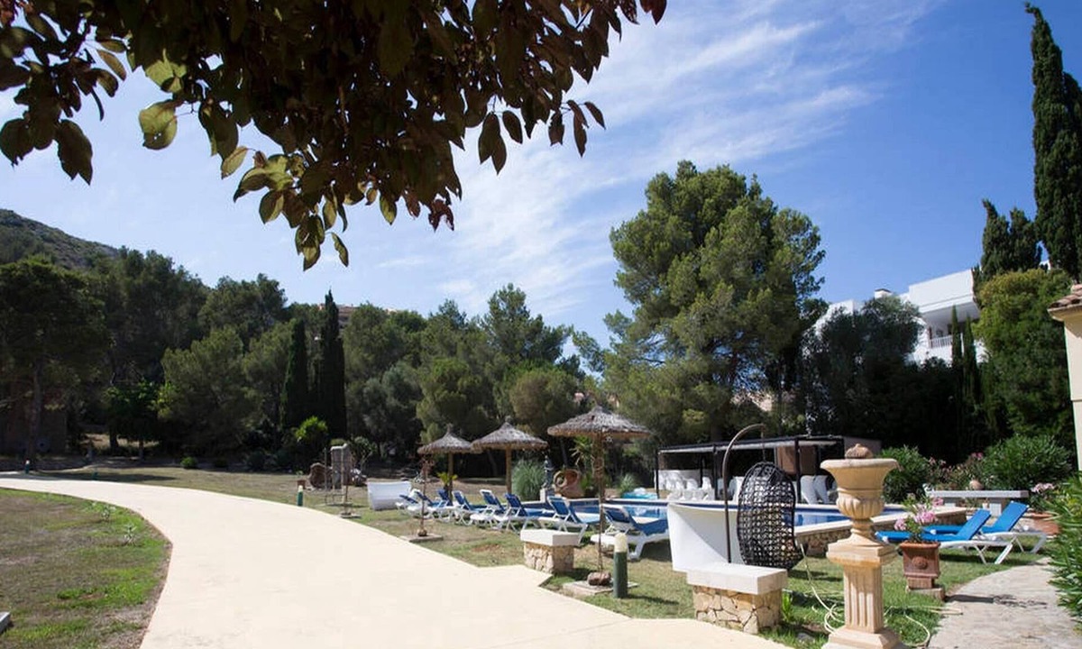 Urbanitzacio Gotmar Villa | Homerez - Amazing villa 500 m away from the beach for 16 ppl. with swimming-pool