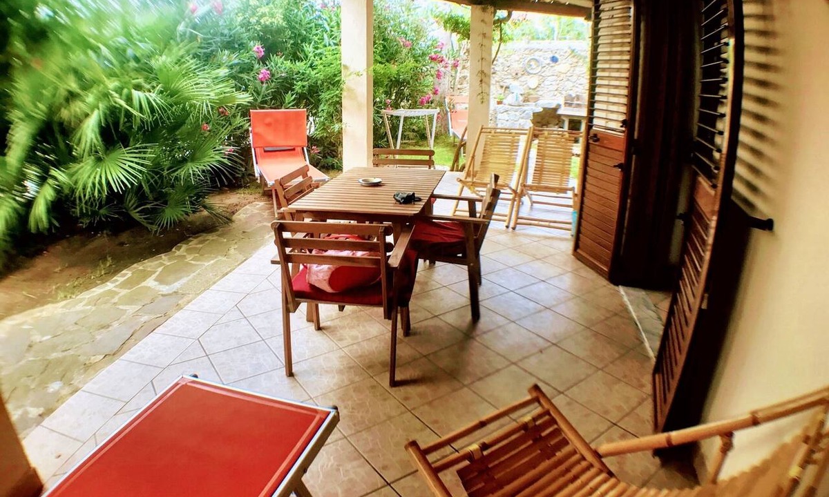 Parghelia Apartment | Homerez - Bright House in Vibo Valentia, Shared Pool