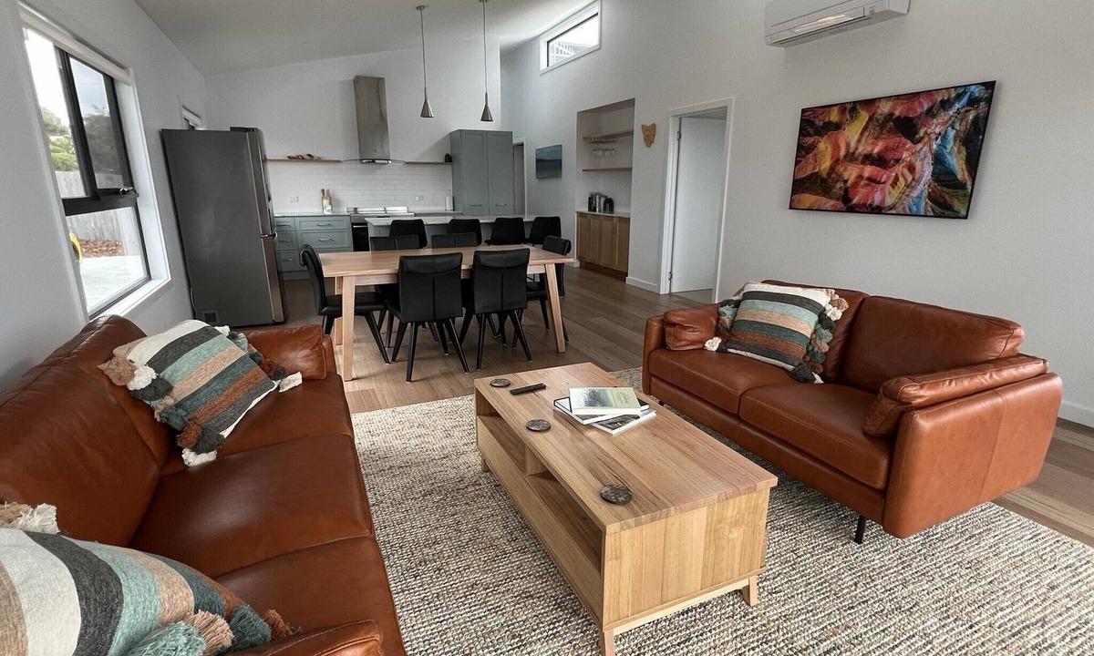 Binalong Bay House | HORIZON at BINALONG BAY Have fun with the whole family at this new beach house.