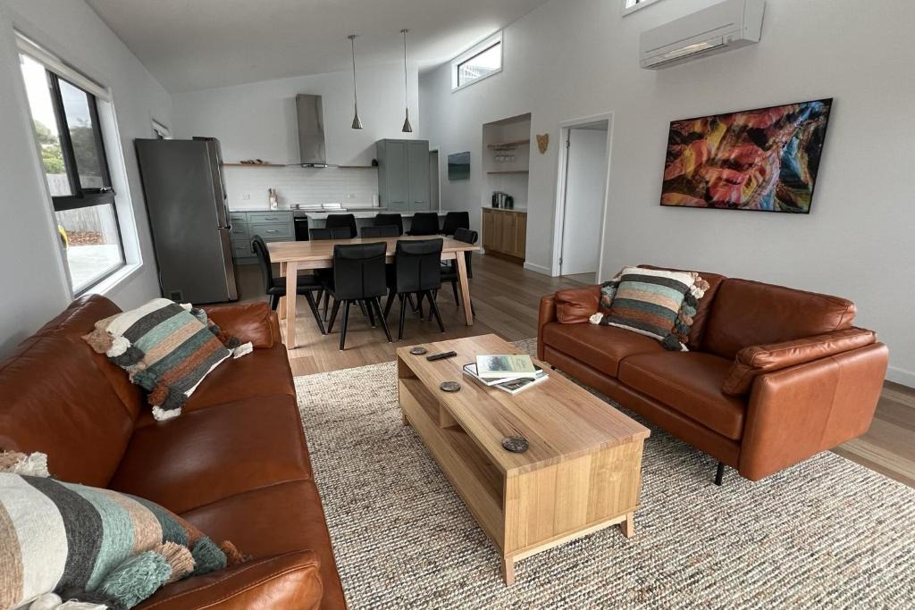 Binalong Bay House | HORIZON AT BINALONG BAY with Accessability Features