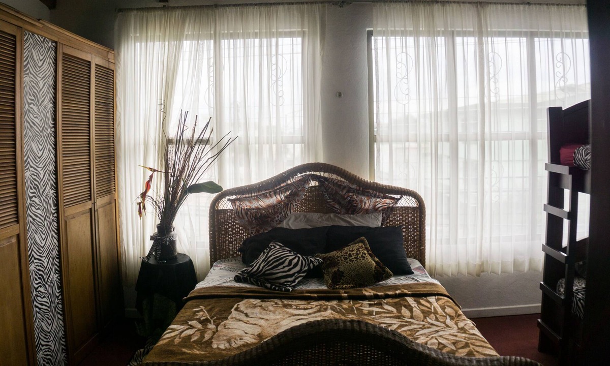 San Pedro Apartment | HOTEL EL MUNDO IN A CASTLE