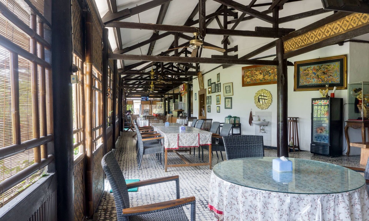 Pacitan Hotel | Hotel O Srikandi Hotel