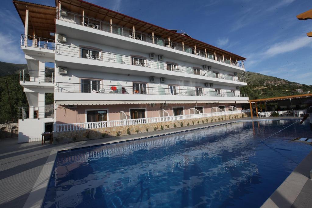 Qazim Pali Hotel | Hotel Riviera