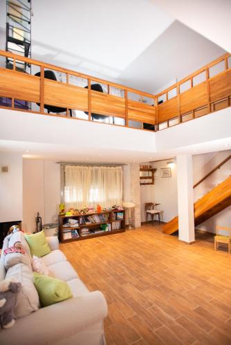 Neo Kalamaki House | House Euphoria