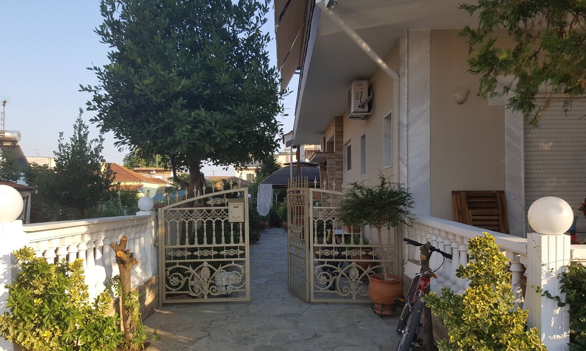 Prosotsani Apartment | House in the village