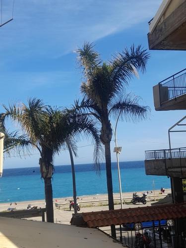 Fondachello House | In Spiaggia