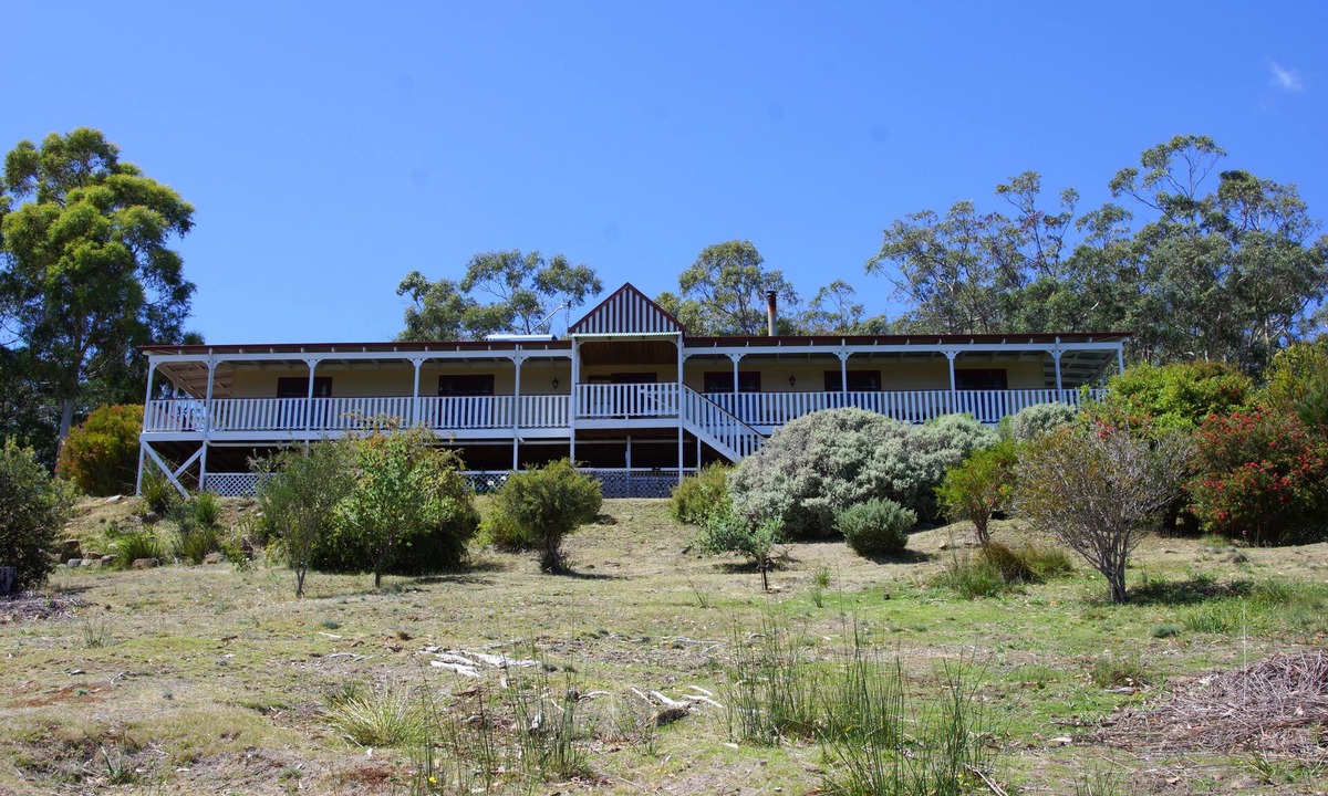 Taranna Cabin | Incredible Water Views Among Bushland on Tasman Peninsula - 6 Bed/6 Bath