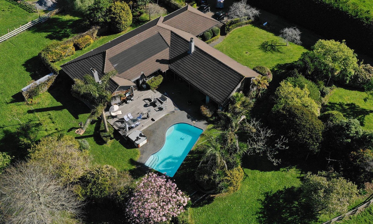 Kingseat Other | Irwin s Lodge - City Meets Country & Stylish