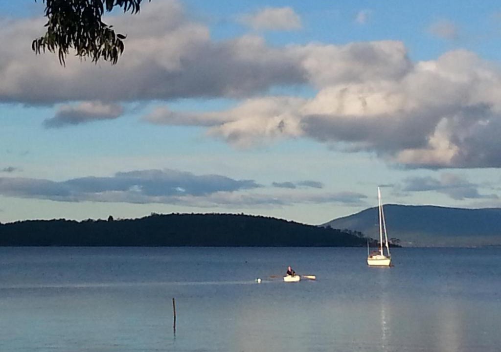 Dover Apartment | Islandview Beachhouse-Apartment - 60 m to Beach, Dover 7117 TAS