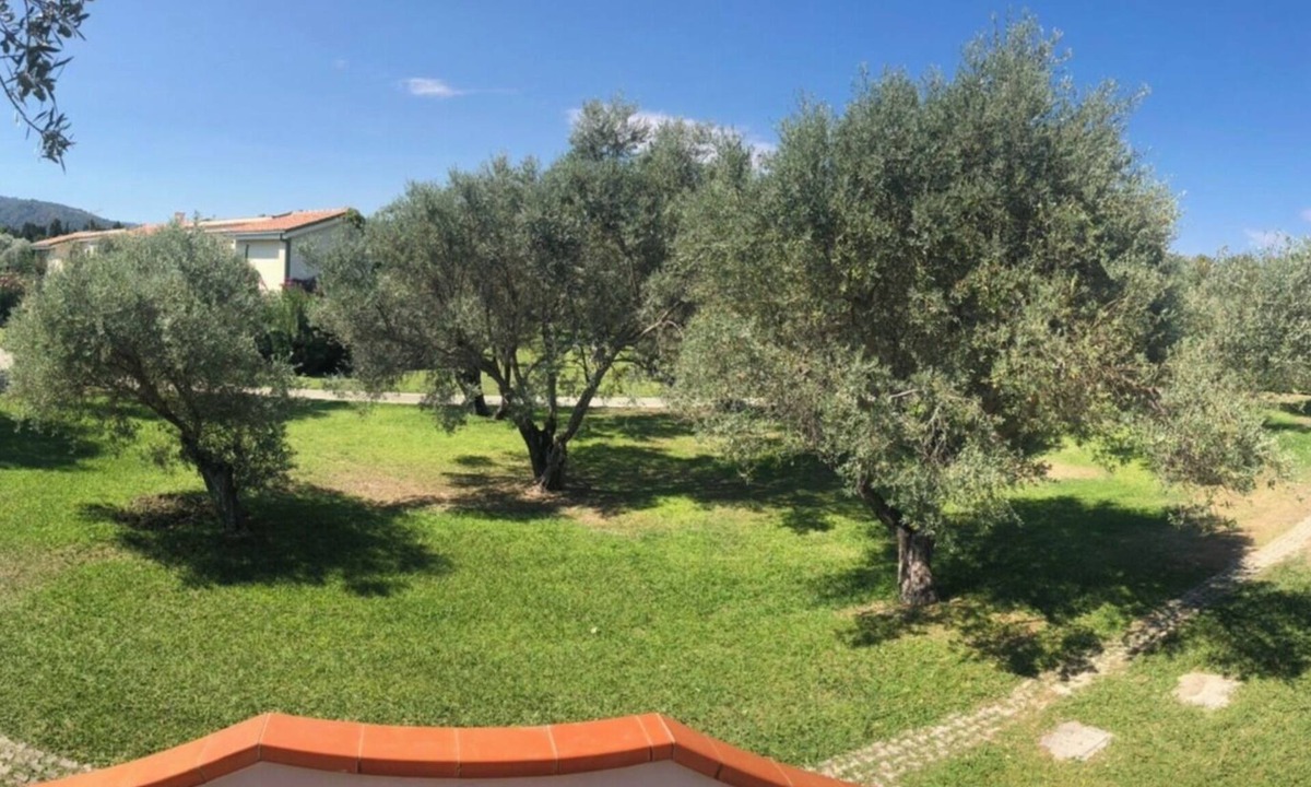 Contrada Taverna House | Holiday Home 'Casa Del Sole' with Private Terrace and Air Conditioning