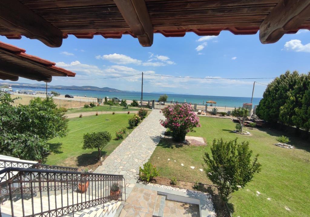 Polygyros Apartment | Kalyves beach - seafront apartment