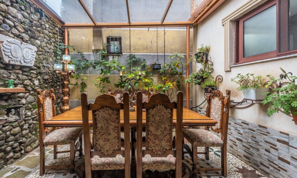 Shkoder House | “Kanuni” - Authentic Albanian House by PikHost