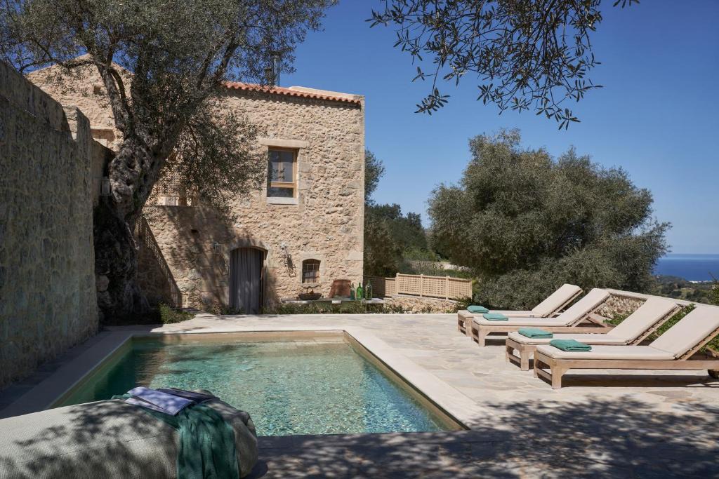 Kapsaliana Village Hotel | Kapsaliana