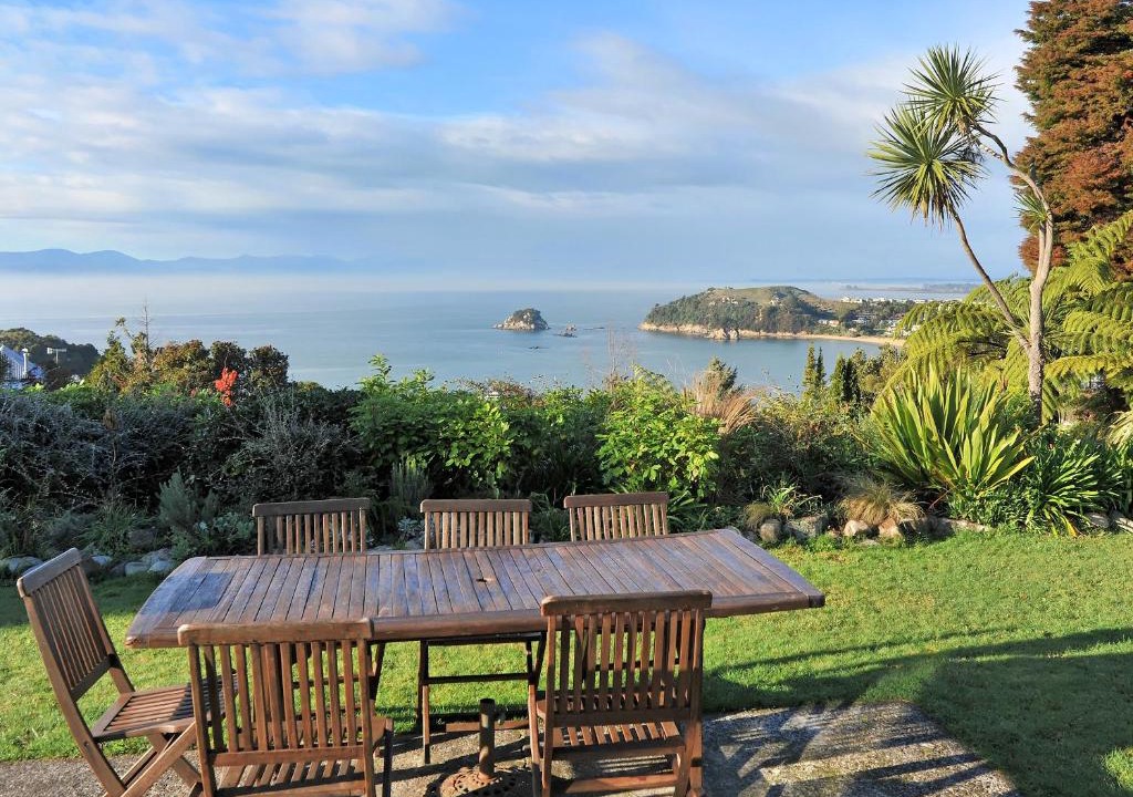 Ngaio Bay House | Kereru at Kaiteriteri - Kaiteriteri Holiday Home