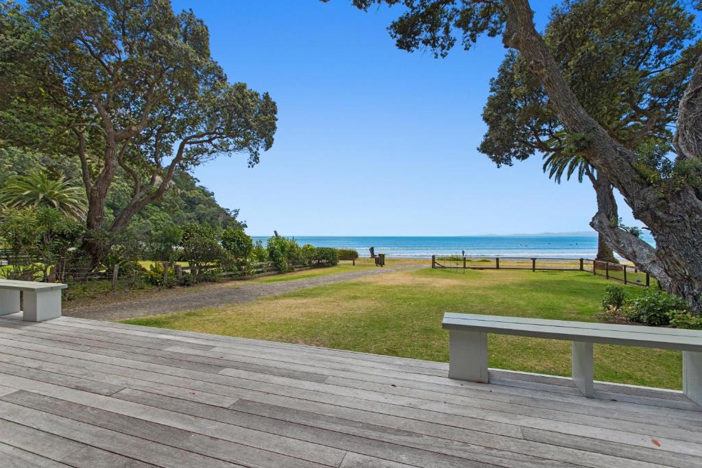 Ohope House | Kohi Point - Ohope Beachfront Holiday Home