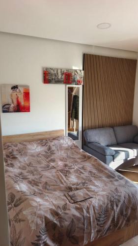 Serres Apartment | KOMNINON 90-92 15min walk to CITY CENTER