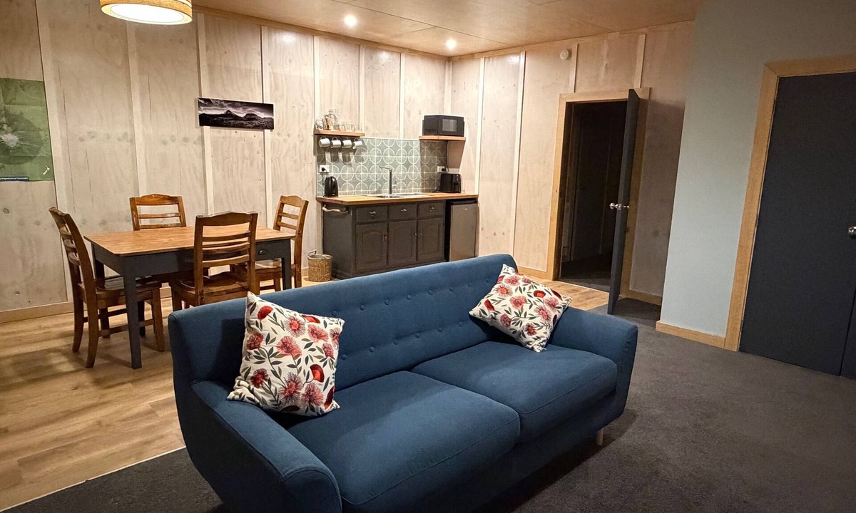 Tataraimaka Apartment | Kotare View- Studio Accommodation, Tataraimaka