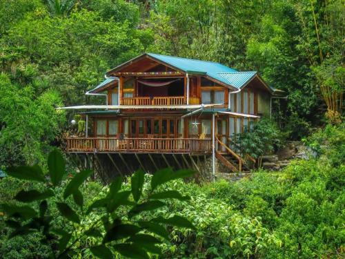 Canaan Ski Chalet | Kubla Khan - Chirripó Mountain Riverfront Retreat