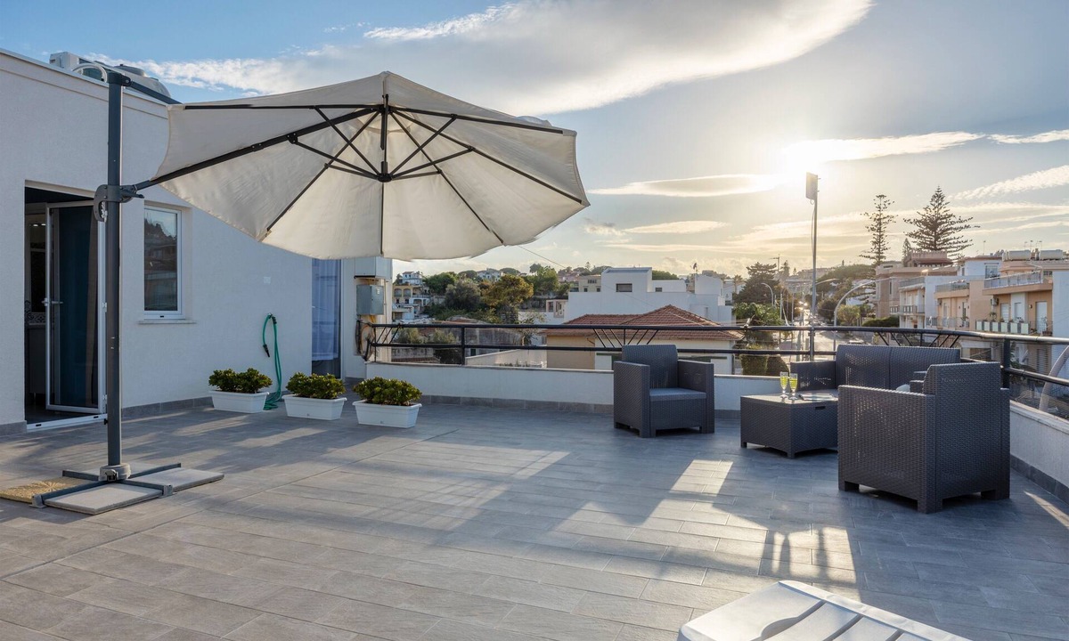 Porticello Apartment | La terrazza di porticello