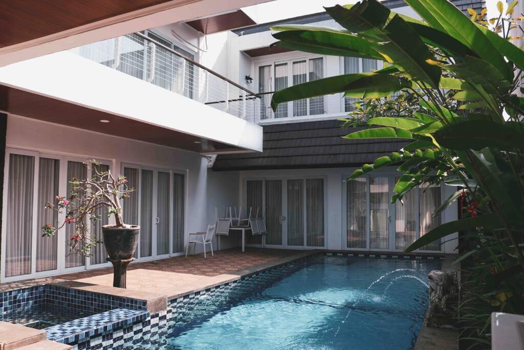 Bogor Selatan Villa | Lake View Villa Rancamaya by The Ordinary